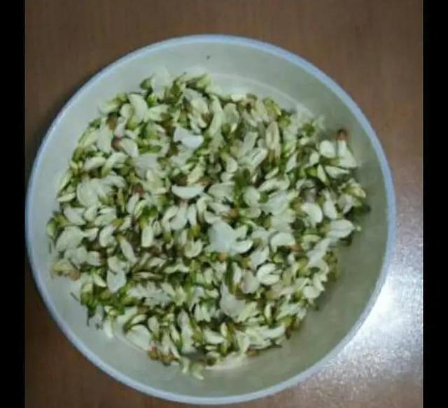 刺槐花怎么做好吃（花儿可以当零食吃）