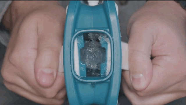 冰格里的冰怎么取出来（比传统冰格好用10倍的丹麦创意冰格）