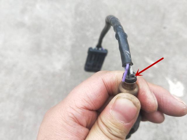 氧传感器工作原理，汽车氧传感器工作原理（胖哥分析氧传感器原理）