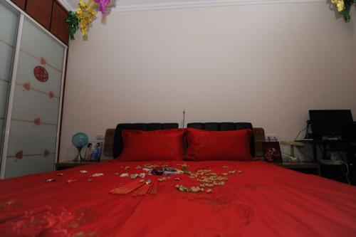 结婚铺床祝福语，结婚铺床的顺口祝福语（铺婚床居然有这么多讲究）