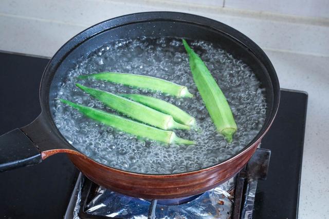 牛排要解冻再煎吗，买的冻牛排煎之前要解冻吗（好食材都被浪费了）