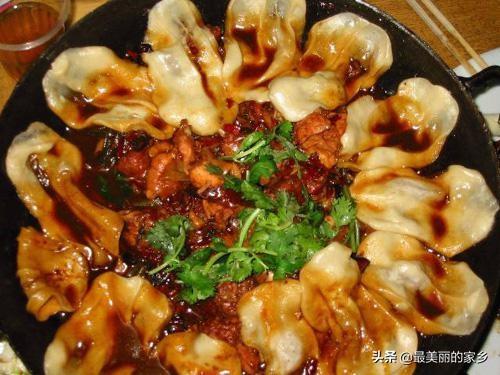 饭店地锅鸡和贴饼子的正宗做法，风靡大江南北的一道硬菜“地锅鸡”最正宗的做法
