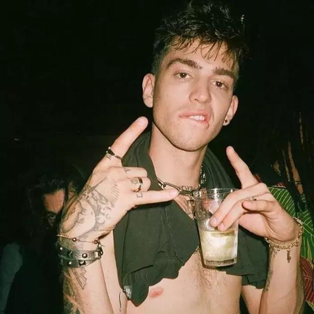 有品位的男人微信头像   时间告诉我无理取闹的年纪已经过了该努力了，有品位的男人微信头像风景（全网最炫酷的头像99张大合集建议收藏）