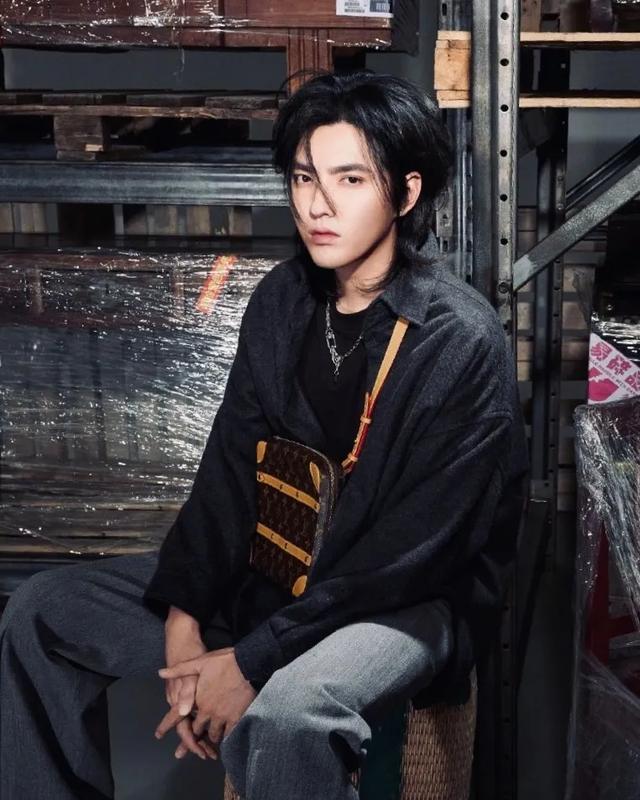 吴亦凡QQ头像微信，吴亦凡QQ头像（吴亦凡发澄清声明却有3处锤实自己）