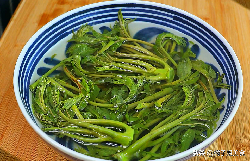 圖片[2]-【涼拌香椿豆腐】做法步驟圖 口感鮮美 比肉還香-起舞食譜網(wǎng)