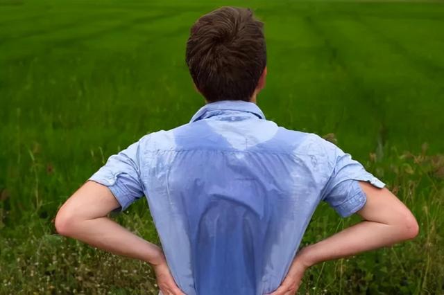 睡觉吐口水到底是不是病，睡觉吐口水就真的吐了（俗语：“晨不吐口水）