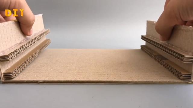 diy手机支架，如何DIY手机支架（用来制作CD机形状的手机支架）