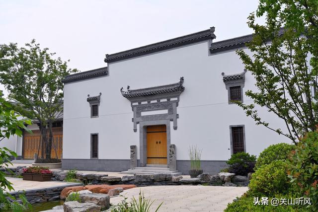 一宅不宜两门图片，一宅进大门分两院好吗（农村老话“一户开两门）