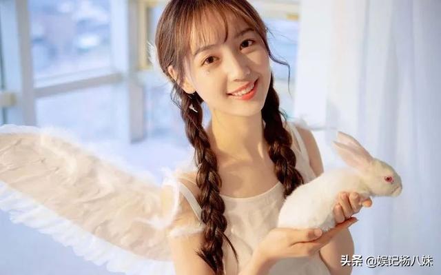 吴亦凡历届女友遭扒，从小G娜到都美竹，他的审美还分阶段性