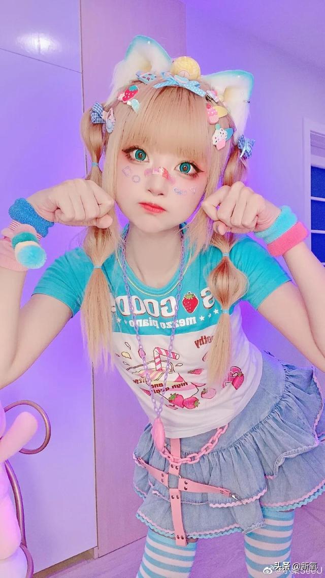 COS迪士尼公主出神入化的网红美少女,被爆抄袭黑料?