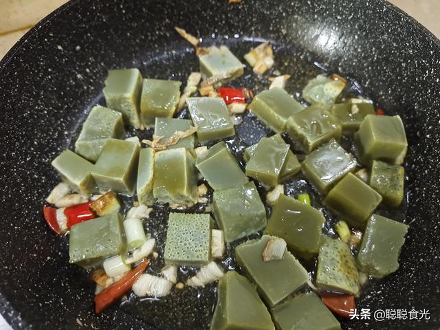 实蛋的制作方法教程，东北小吃实蛋做法