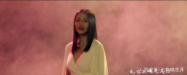 缘分一道桥原唱，缘分一道桥原唱是谁（谭维维和王力宏演唱缘分一道桥相互飚高音）