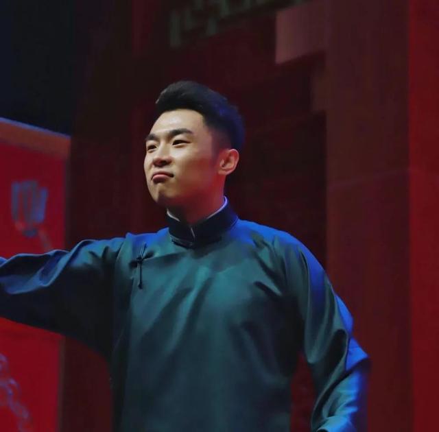 孟鹤堂，微信头像，孟鹤堂（老秦、李鹤东、张九南、孟鹤堂）