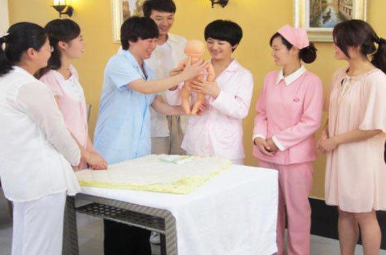 月嫂证怎么考需要什么条件(月嫂都要考什么证)