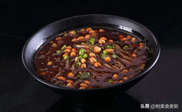 酸辣粉汤的家常做法，自制酸辣粉很简单