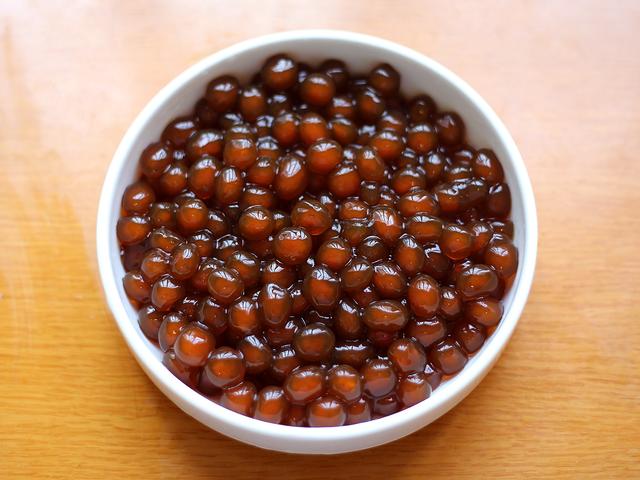 珍珠煮多久才彻底熟透，如何煮珍珠奶茶的珍珠（做法竟如此简单）