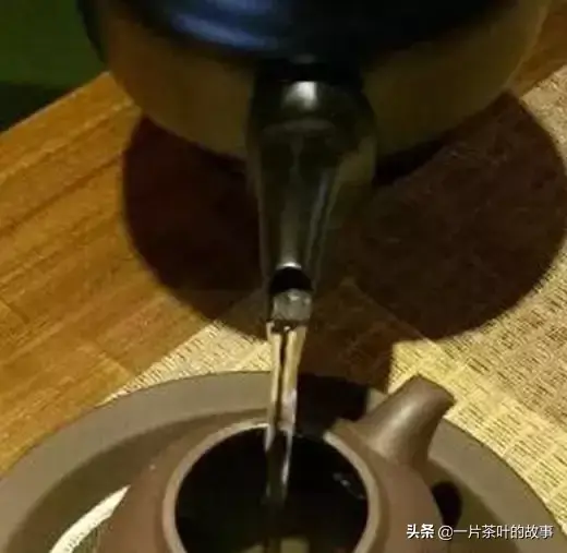 沏茶的步骤动作的描写，沏茶礼仪步骤（手把手教你，23个泡茶步骤）