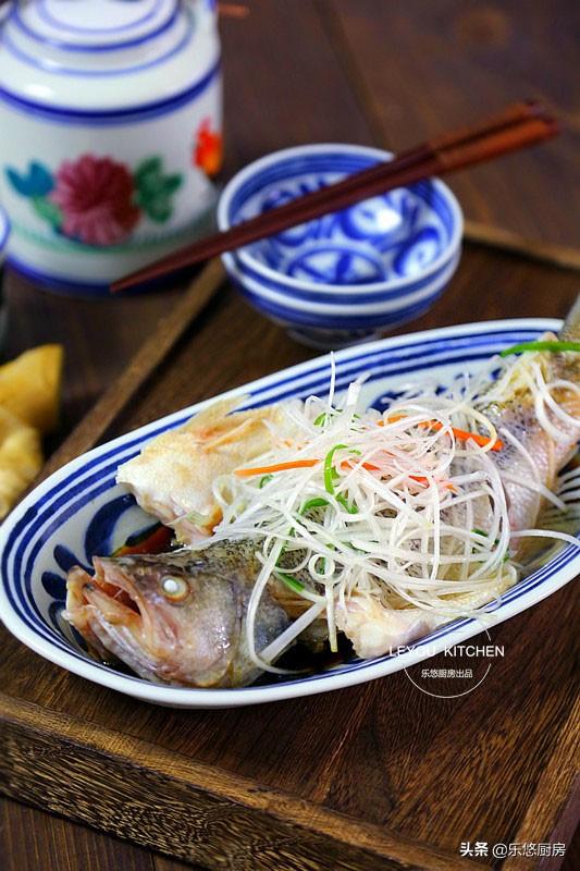 怎样做蒸鱼好吃，怎样做蒸鱼好吃窍门（以后就是自己的拿手好菜）