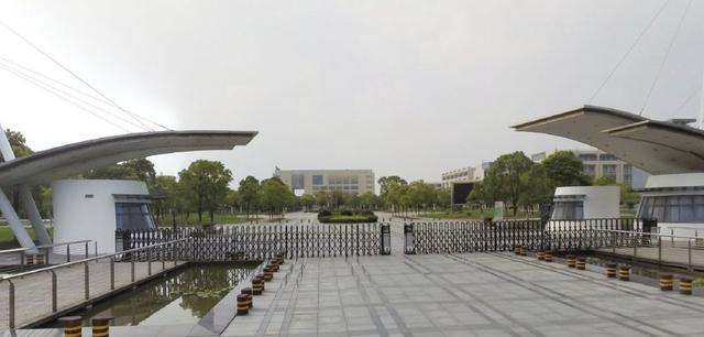 松江大学城地图，上海松江大学城位置图（比较上海郊区的两个大学城）
