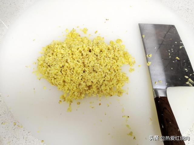 韭菜花酱怎么吃，韭菜花的做法 自制韭菜花酱（每年我都要用它做几瓶酱）