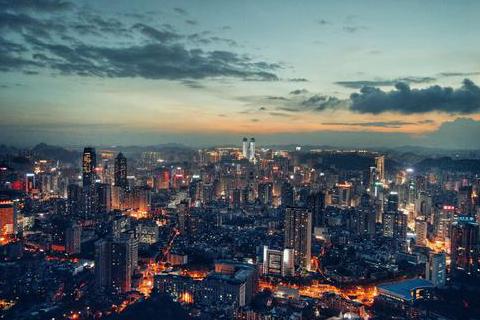 skp是什么意思，波光明灭是什么意思（飞山街会迎来顶级商业体吗）