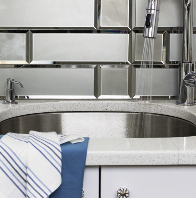 美度镜砖怎么样，做镜砖背景墙风水会不会不好（越来越多人墙面都贴镜砖）