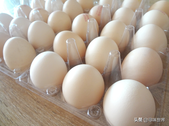 正确吃生鸡蛋方法，怎样吃生鸡蛋（鸡蛋正确吃法）