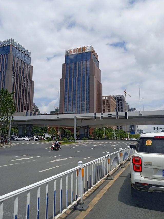 高架和高速的区别，高架是什么意思（支持赣州全力以赴建设高架快速路）