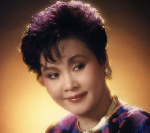 李谷一的历任丈夫，李谷一儿子（愧疚的李谷一：初婚嫁给恩师）