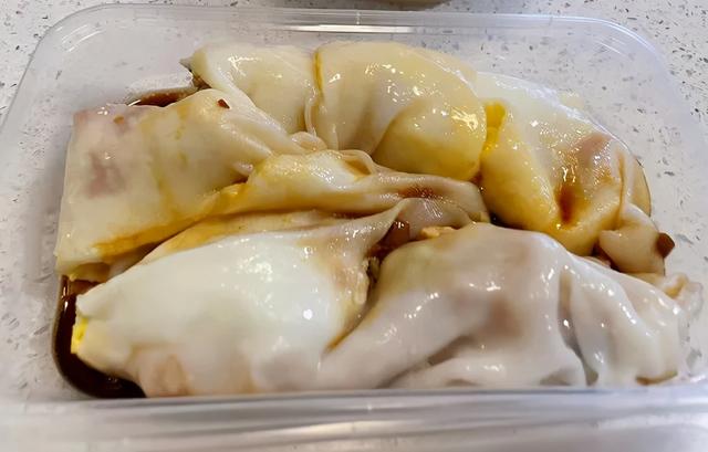 减肥可以吃肠粉吗，夜宵吃肠粉容易发胖吗（吃最出名的肠粉：有悔）