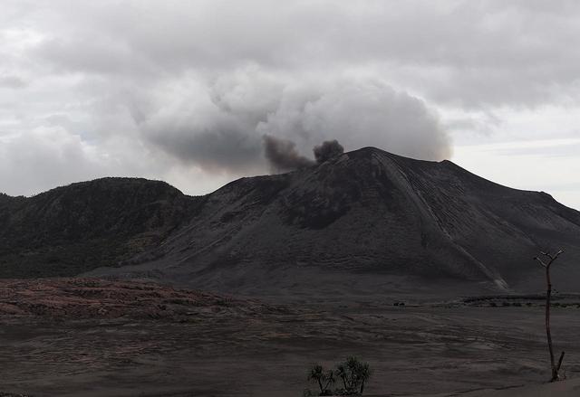 世界上所有火山都在哪儿，世界著名的十大火山