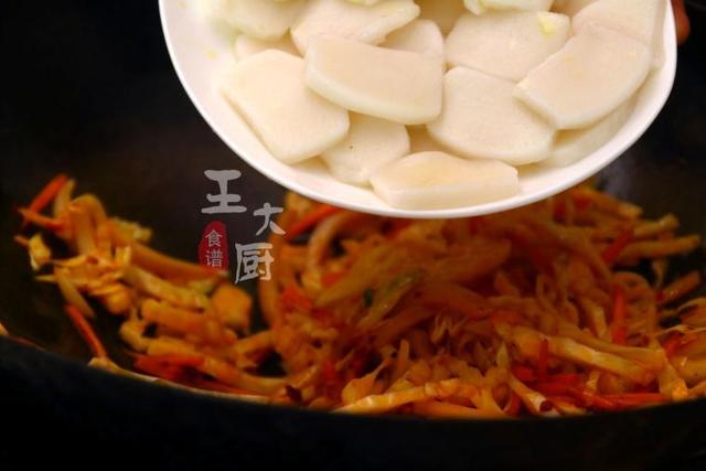 年糕怎么做才好吃，很美味的年糕怎么做好吃又简单（好吃才是硬道理）