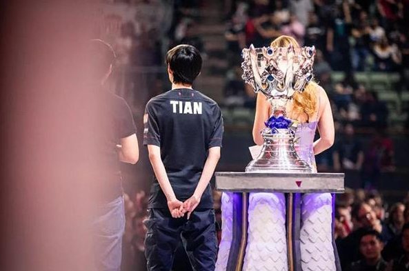 雾岛少帅什么梗，林炜翔雾岛少帅（凌晨战神lwx韩服改名tianliang回应天重回首发）