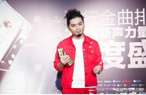 徐誉滕个人资料，徐誉滕个人资料 现状（她在这个颁奖典礼竟然是C位）