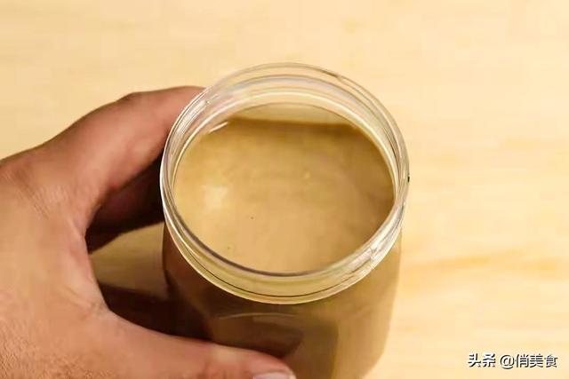 芝麻酱的做法简单自制，调芝麻酱最简单的方法（5块钱自己做一大瓶）