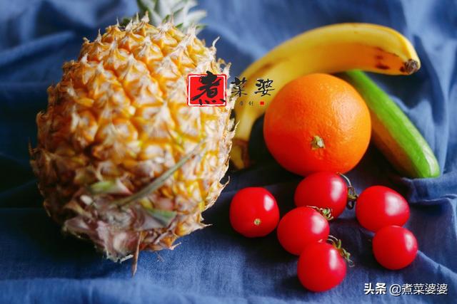 手把手教你做酸奶水果沙拉，酸奶水果沙拉怎么做（但一上桌就被儿子抢吃光）