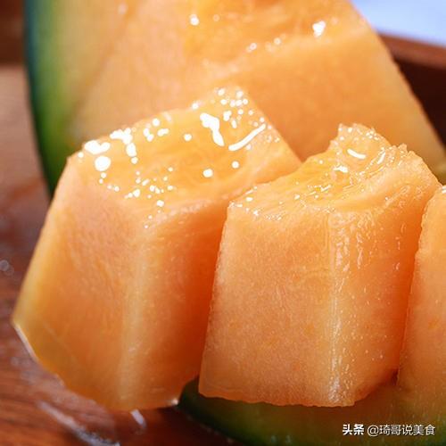 怎样挑选哈密瓜，什么样的哈密瓜好吃（喜欢吃西州蜜瓜的朋友）