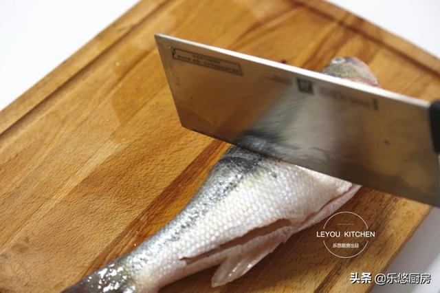 怎样做蒸鱼好吃，怎样做蒸鱼好吃窍门（以后就是自己的拿手好菜）