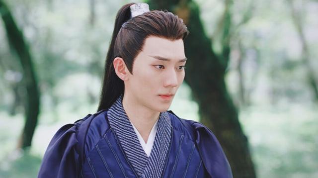 三生三世枕上书叶青缇和凤九什么关系，三生三世枕上书凤九救叶青缇（《枕上书》同样是因凤九而死）