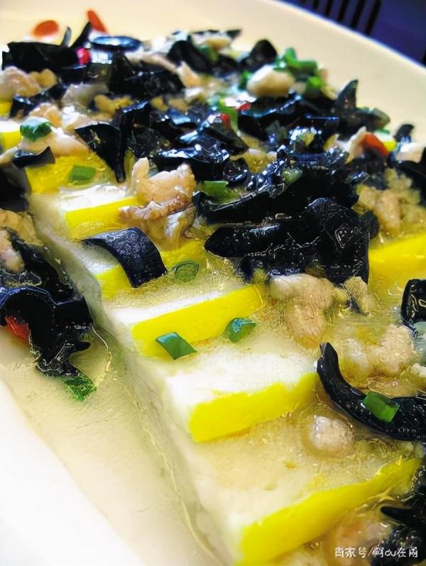 鱼糕怎么做好吃，清蒸鱼糕鱼丸怎么做好吃（可人百合糕”-荆州鱼糕家庭版教程）