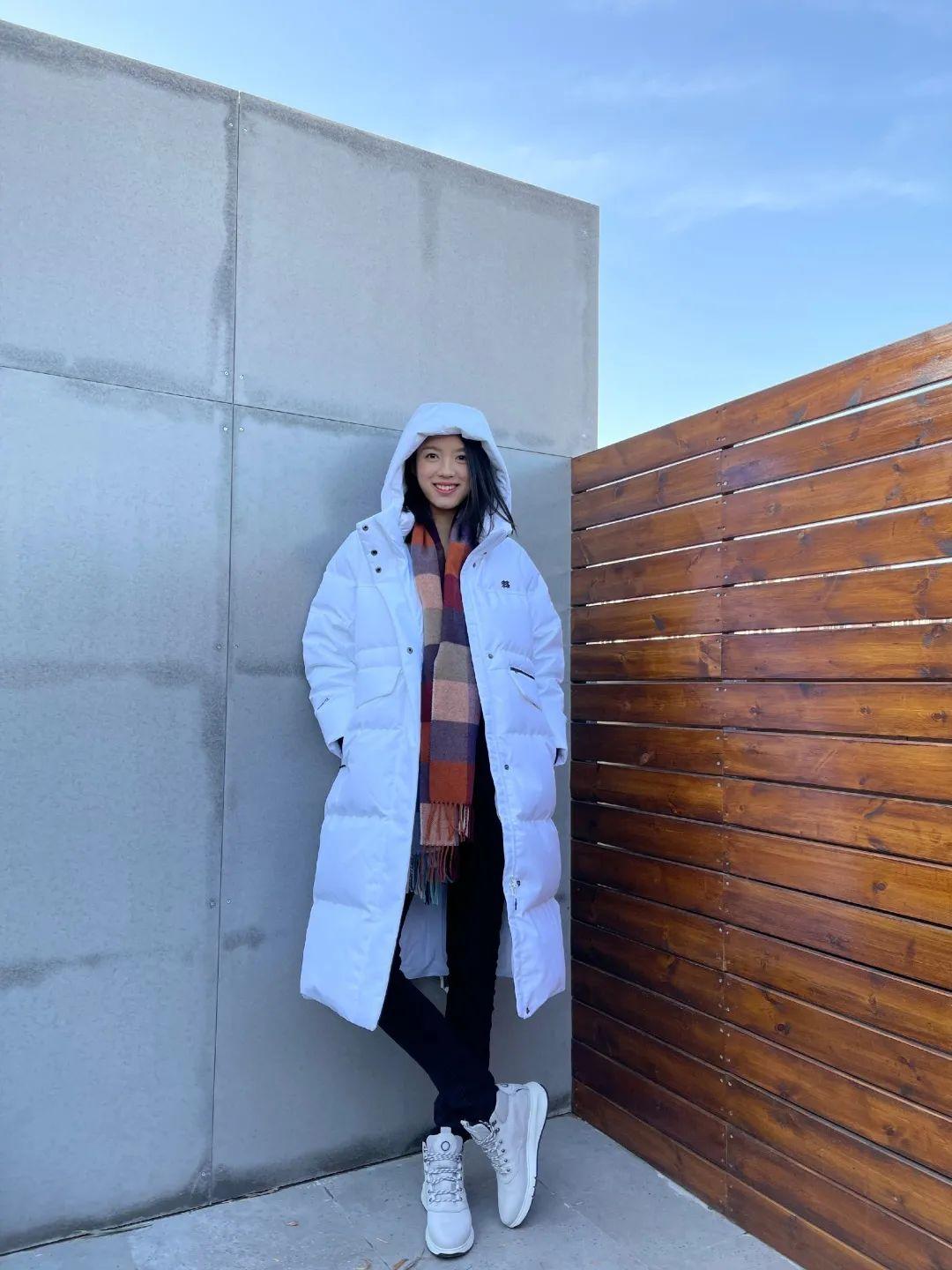 云南少数民族服饰，云南各民族的服饰（体育生羽绒服火了）