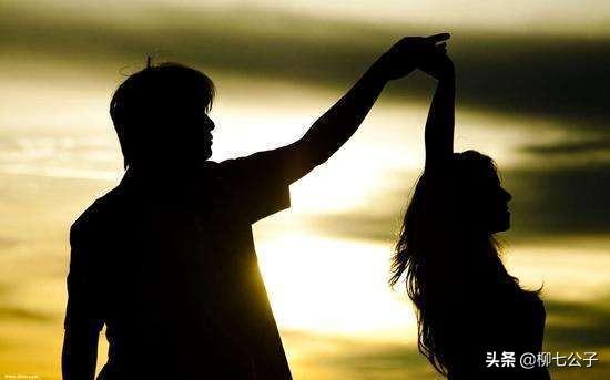 异性知己算精神出轨吗，男人有红颜知己算精神出轨吗（忘不掉一个异性）