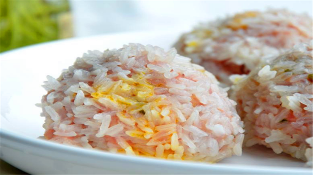 咸鸭蛋的吃法有哪些，咸鸭蛋的功效及吃法（咸鸭蛋的3种美味做法）