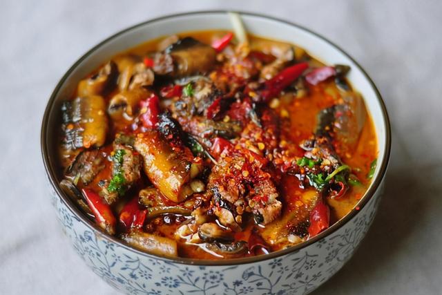 鳝鱼怎么做好吃，黄鳝怎么做菜好吃又大补（鳝鱼的10种美味做法）