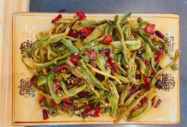 贡菜凉拌用不用开水焯一下，贡菜可以直接凉拌吗（天然的“瘦身菜”找到啦）