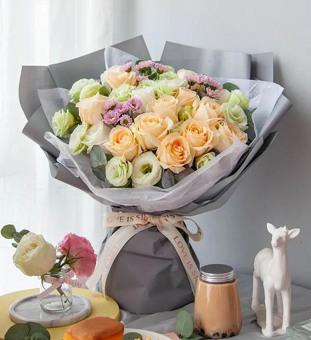 七夕节送花的经典祝福语，七夕节送花的经典祝福语图片（多款玫瑰花束为爱而来）