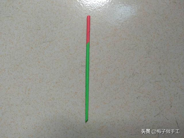 用卡纸做玫瑰花，简单又好看的手工折纸玫瑰花（梅子教你DIY玫瑰花折纸）