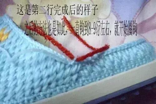 怎么钩毛线拖鞋，学钩毛线拖鞋视频教程（钩针编织的蝴蝶图案的棉拖鞋）