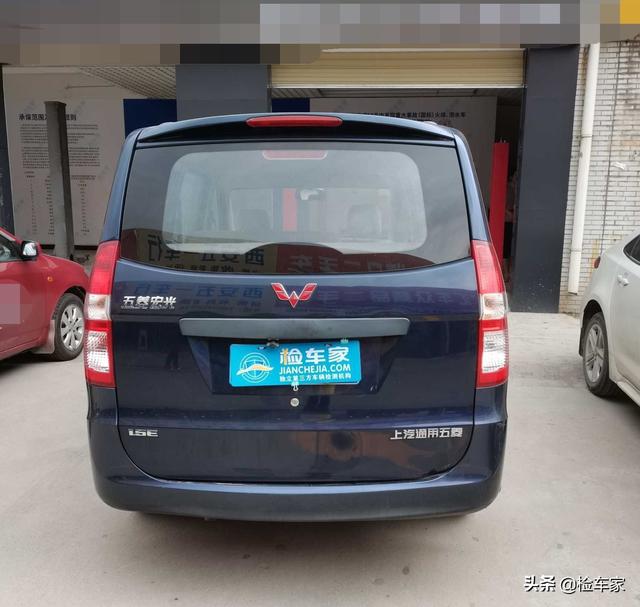 五菱宏光s保险盒在哪里，五菱宏光保险盒在哪里（六年的五菱宏光开价2万）