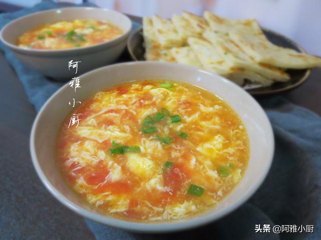 西红柿汤怎么做，牛肉西红柿汤怎么做（西红柿鸡蛋汤看似简单）